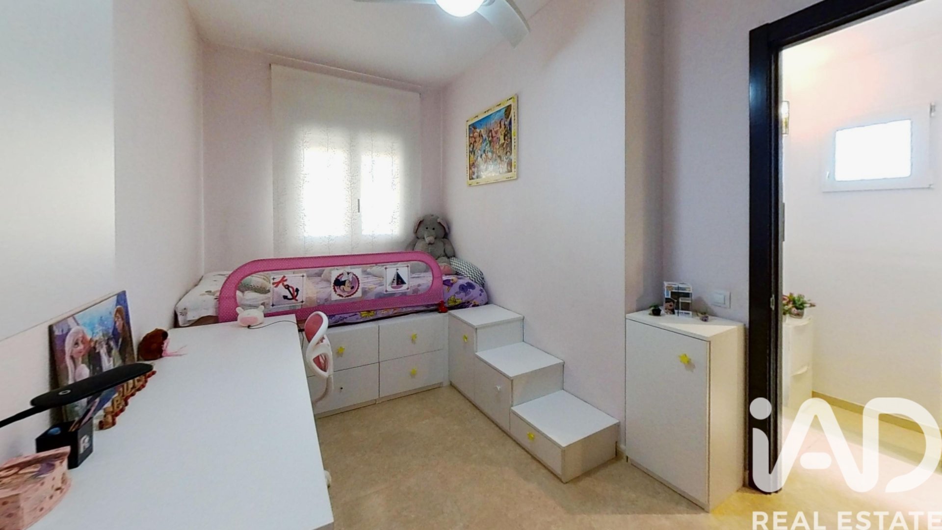 Kaupunkipientalo Santa Oliva, Tarragona, Espanja 4 makuuhuonetta, 119 m2 No. 152343