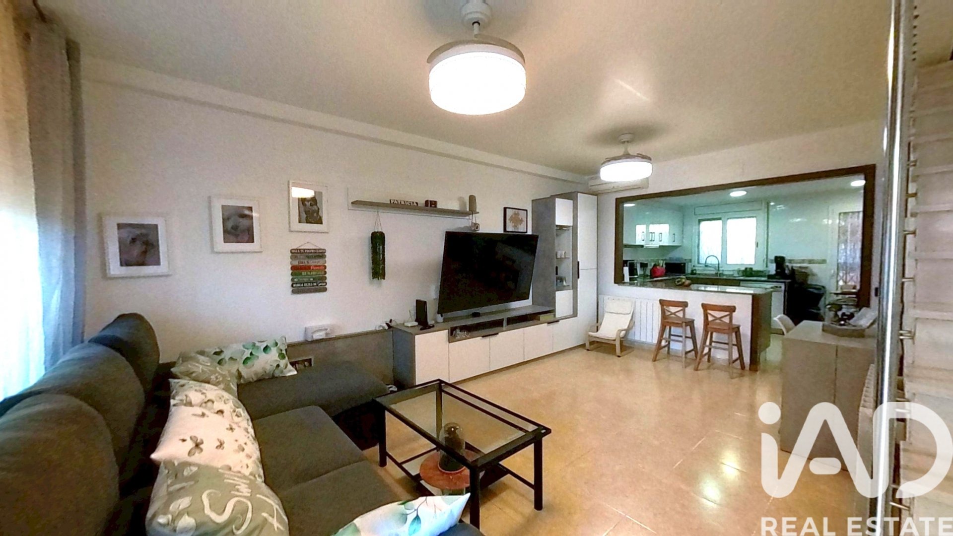 Kaupunkipientalo Santa Oliva, Tarragona, Espanja 4 makuuhuonetta, 119 m2 No. 152343