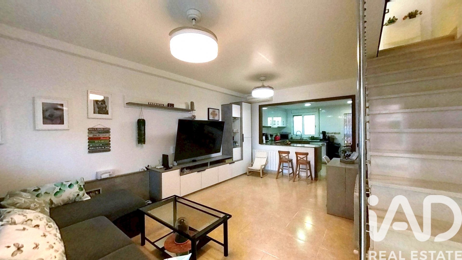 Kaupunkipientalo Santa Oliva, Tarragona, Espanja 4 makuuhuonetta, 119 m2 No. 152343