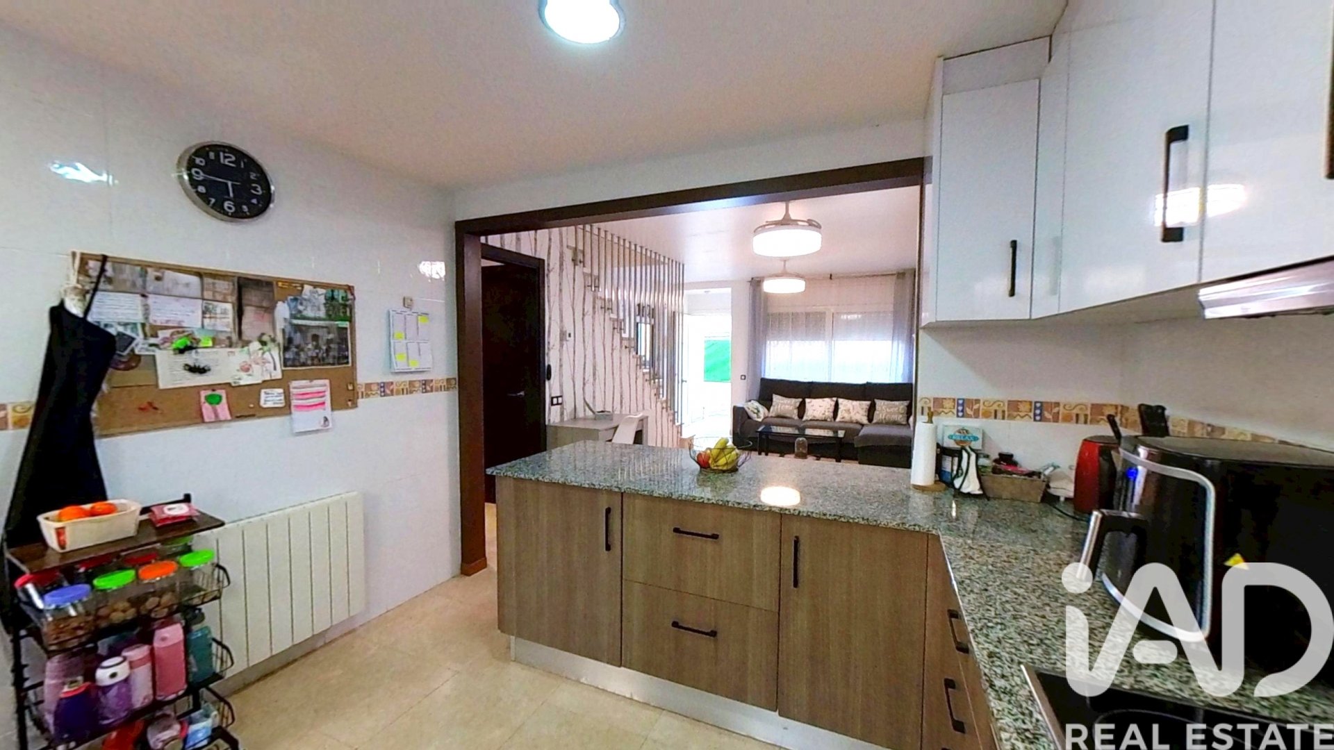 Kaupunkipientalo Santa Oliva, Tarragona, Espanja 4 makuuhuonetta, 119 m2 No. 152343