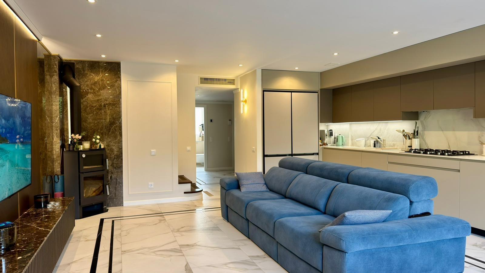 Bungalow in Alicante, Spain 6 bedrooms, 245 sq.m. No. 165998