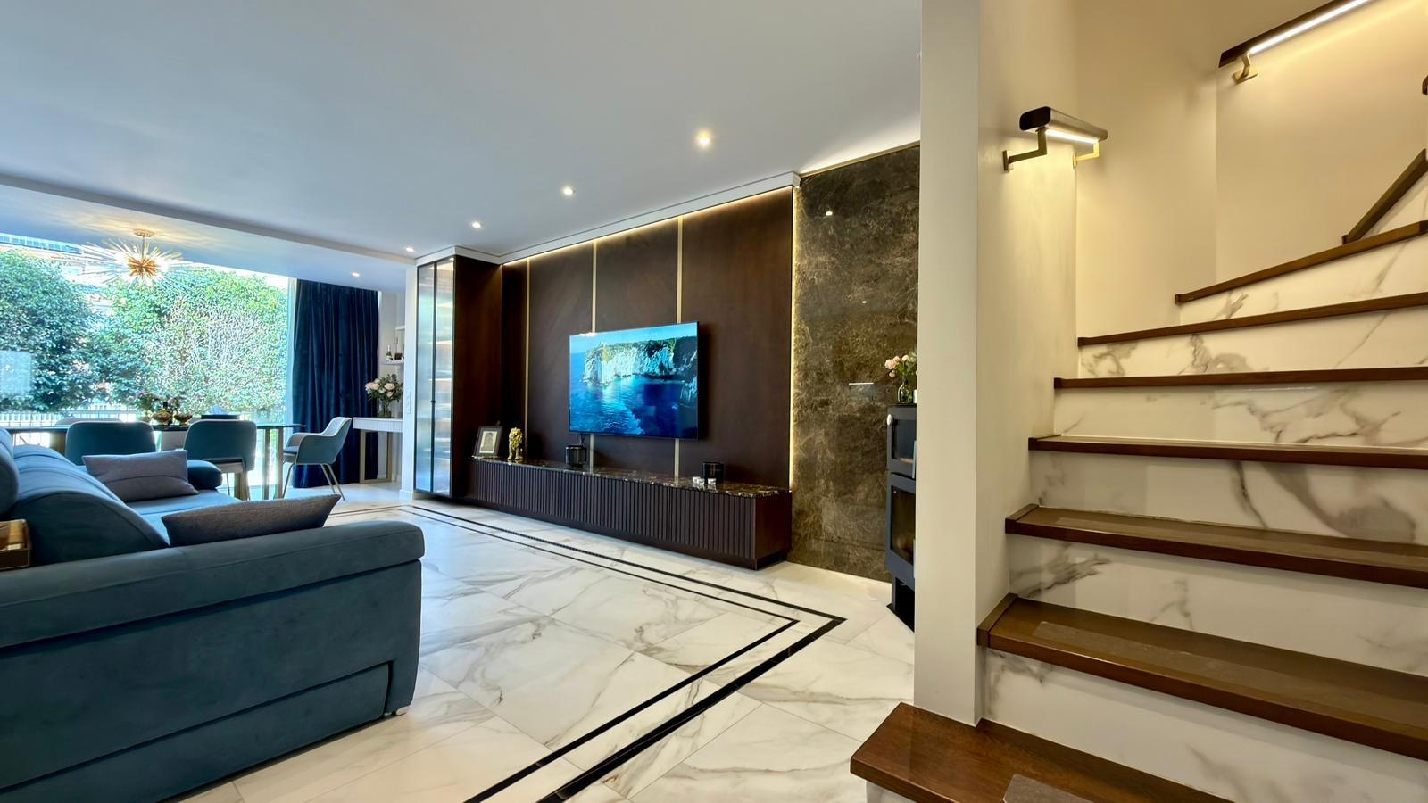 Bungalow in Alicante, Spain 6 bedrooms, 245 sq.m. No. 165998