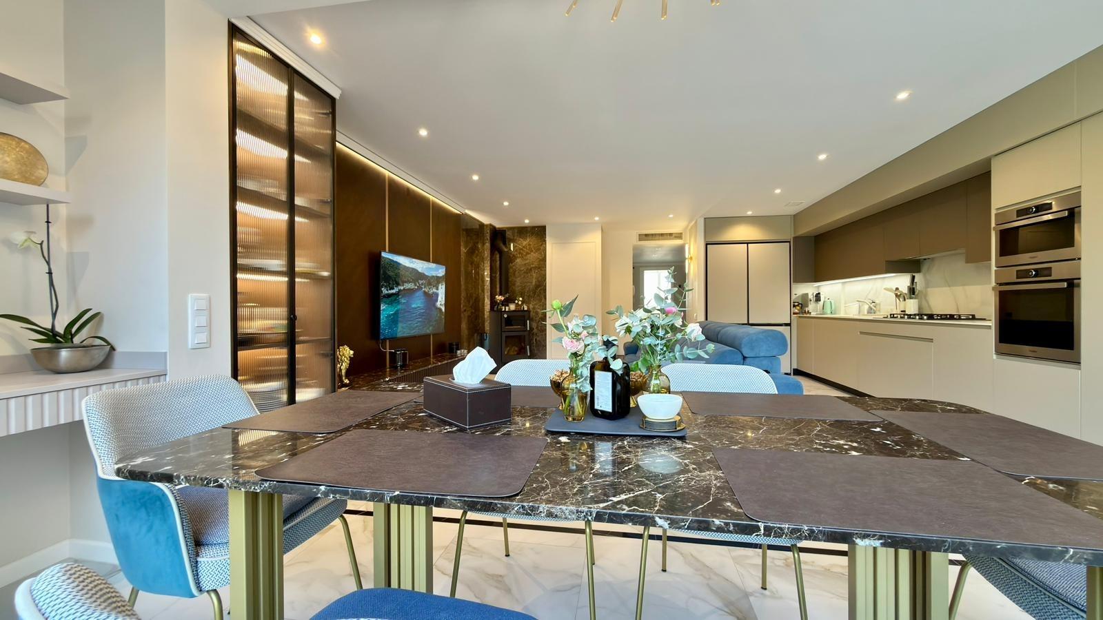 Bungalow in Alicante, Spain 6 bedrooms, 245 sq.m. No. 165998