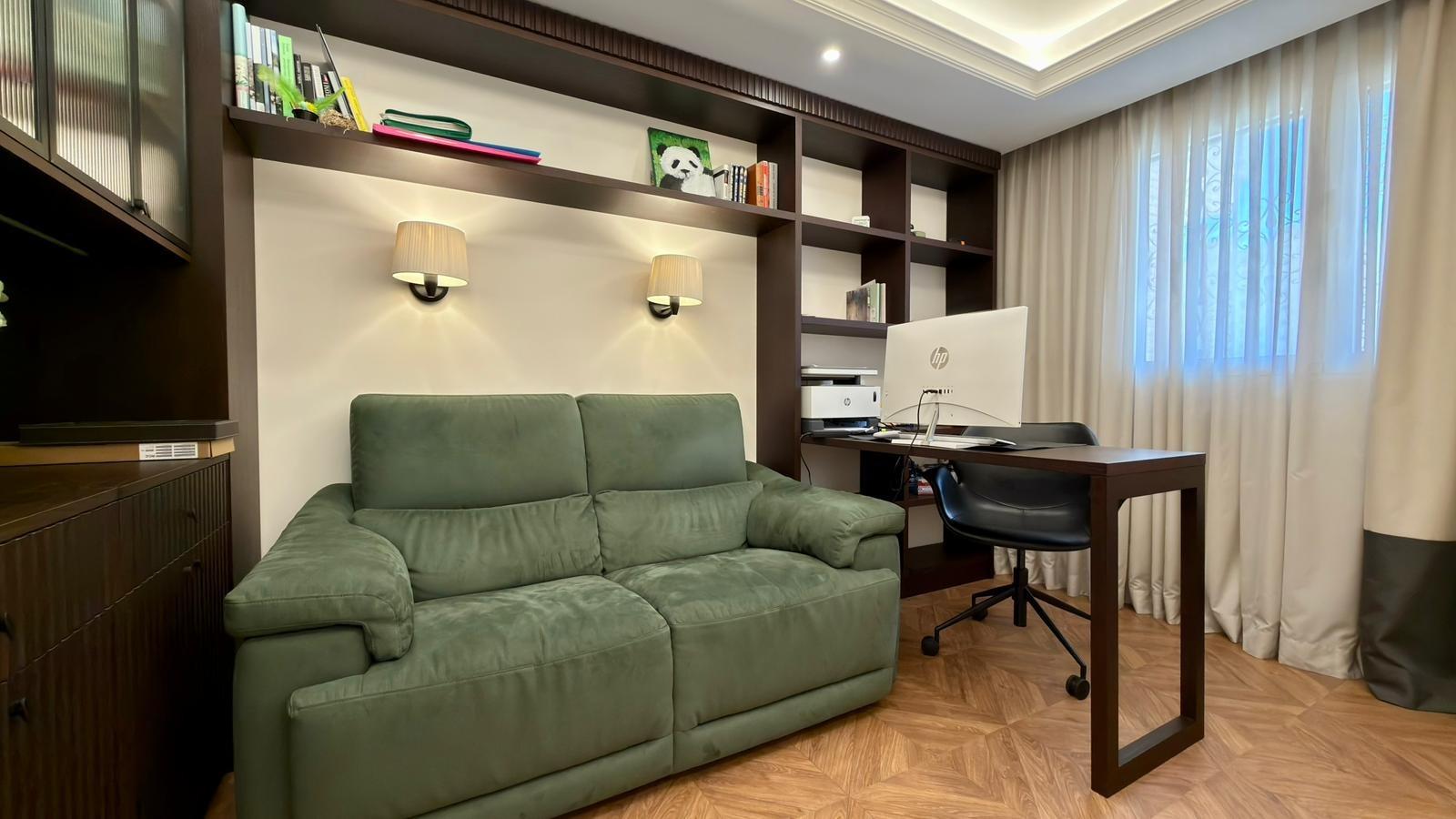 Bungalow in Alicante, Spain 6 bedrooms, 245 sq.m. No. 165998