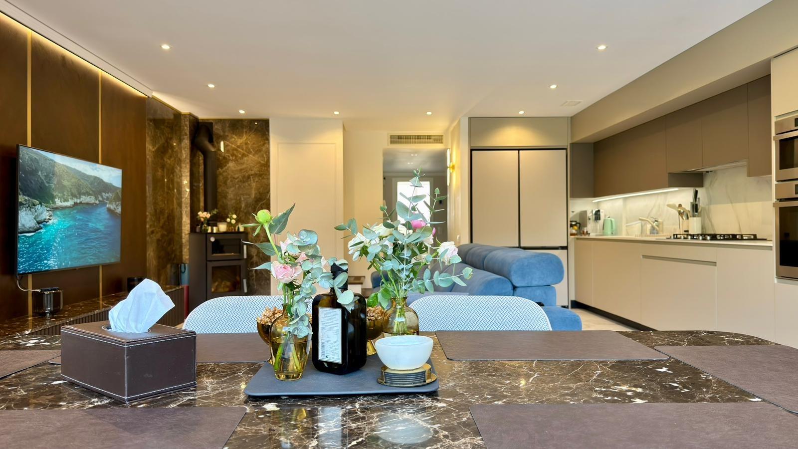 Bungalow in Alicante, Spain 6 bedrooms, 245 sq.m. No. 165998