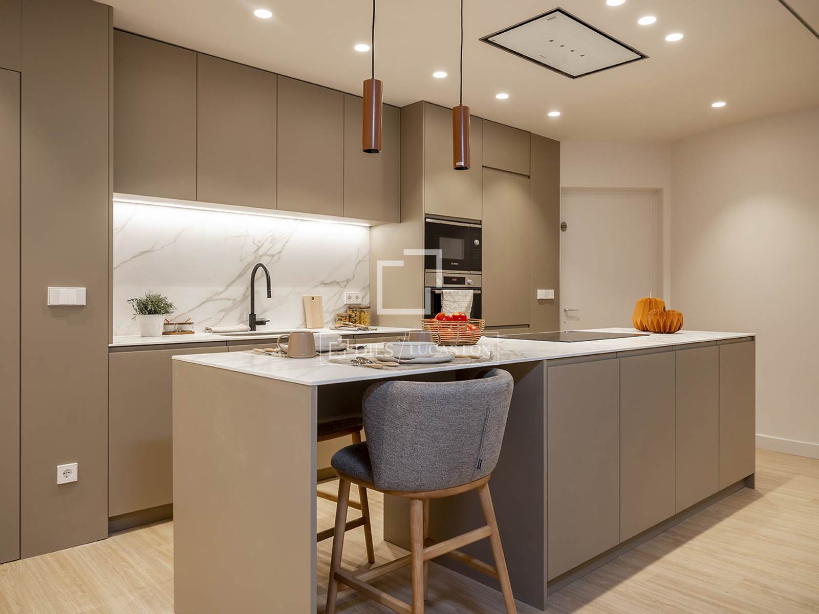 Apartament w Barcelona, Hiszpania 4 sypialnie, 161 mkw. nr 150677