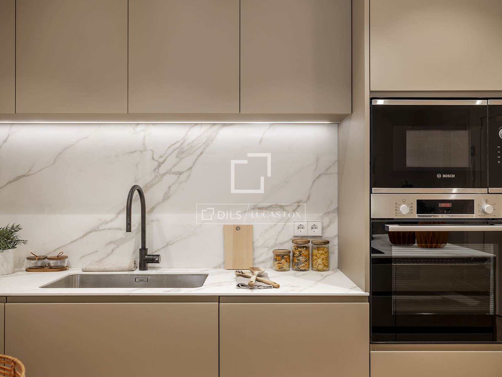 Apartament w Barcelona, Hiszpania 4 sypialnie, 161 mkw. nr 150677