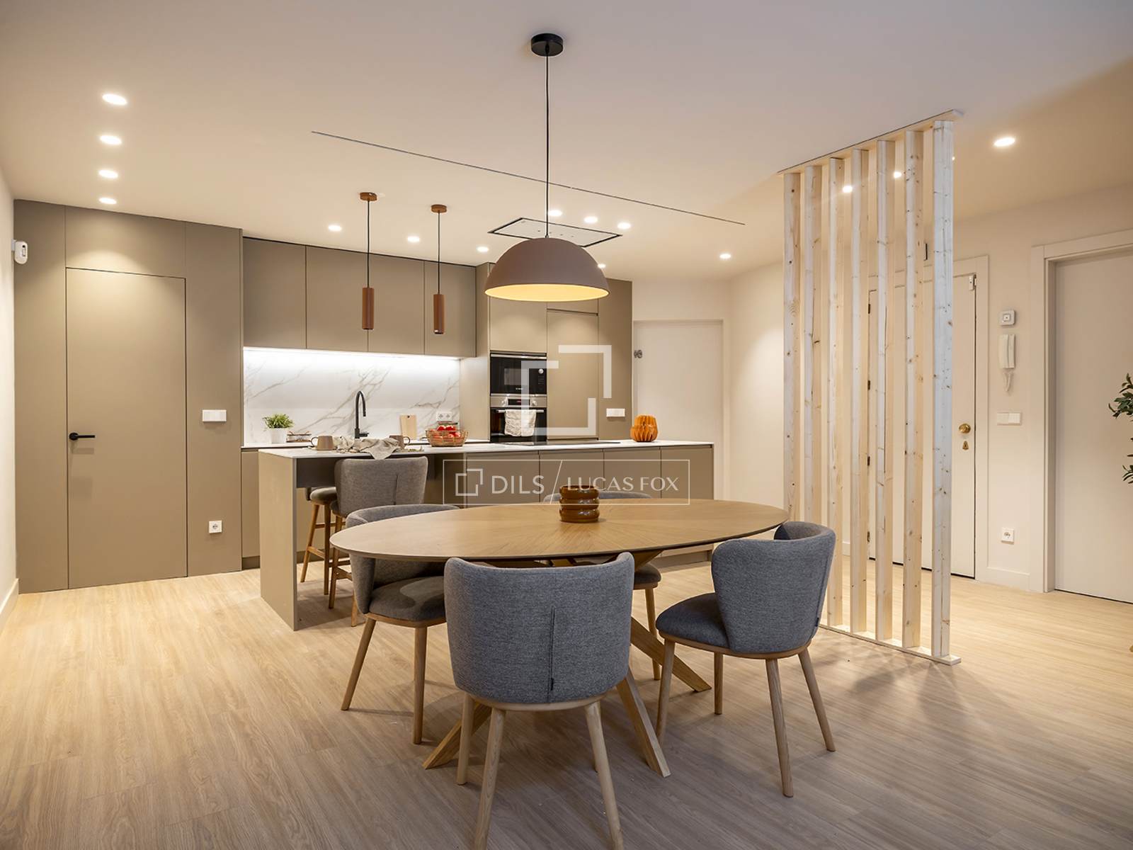 Apartament w Barcelona, Hiszpania 4 sypialnie, 161 mkw. nr 150677