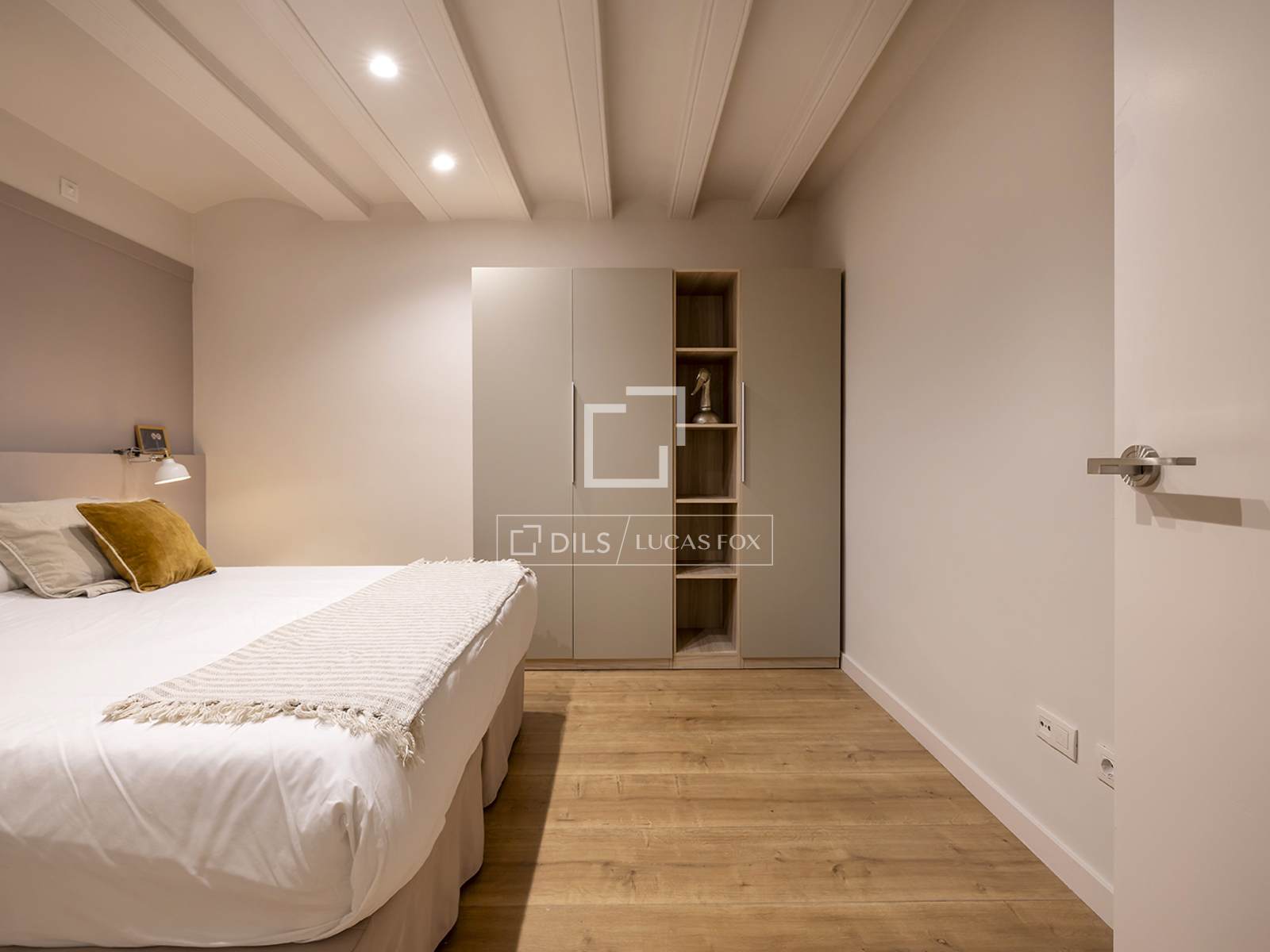 Huoneisto Barcelona, Espanja 1 makuuhuone, 67 m2 No. 150673