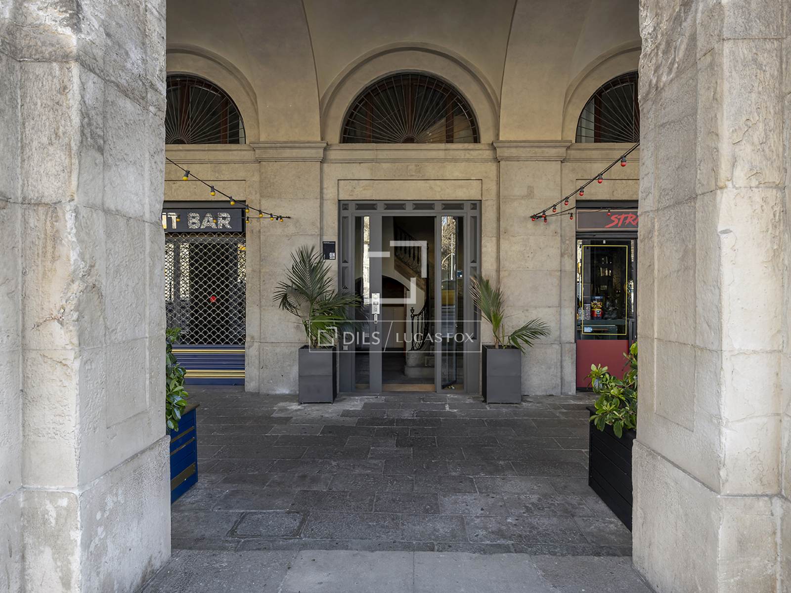 Huoneisto Barcelona, Espanja 1 makuuhuone, 67 m2 No. 150673