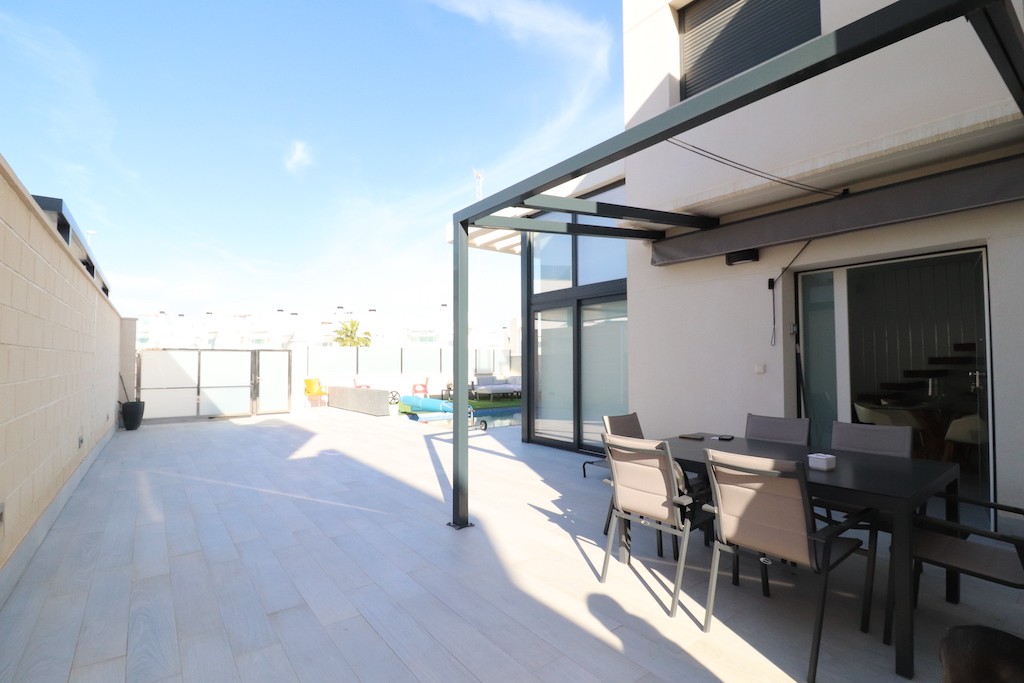 Villa en Cabo Roig, Alicante, España 3 dormitorios, 140 m2 No. 145180