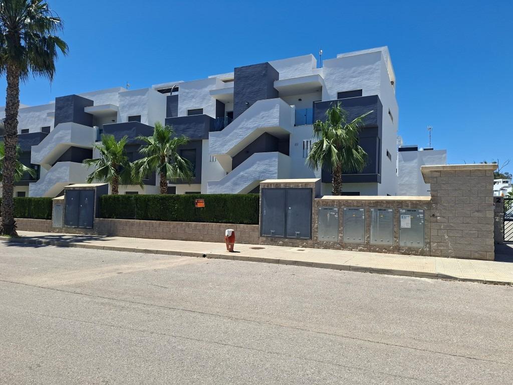 Apartment in Guardamar del Segura, Alicante, Spain 2 bedrooms, 88 sq.m. No. 189530