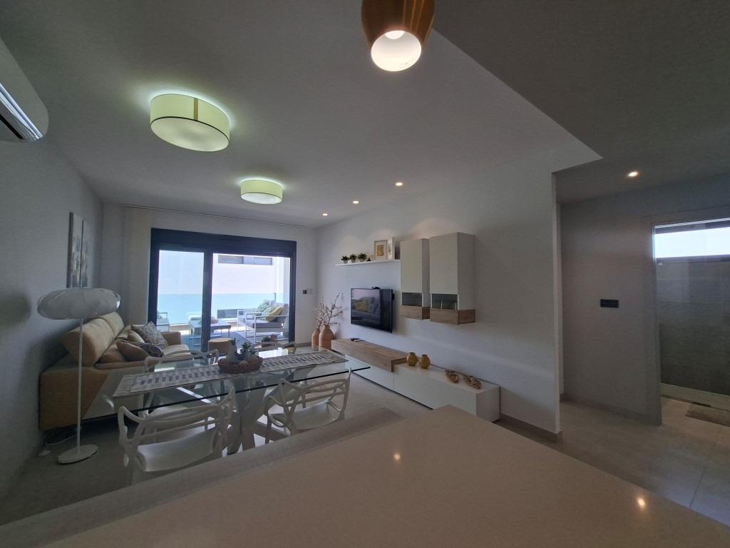 Apartment in Guardamar del Segura, Alicante, Spain 2 bedrooms, 88 sq.m. No. 189530