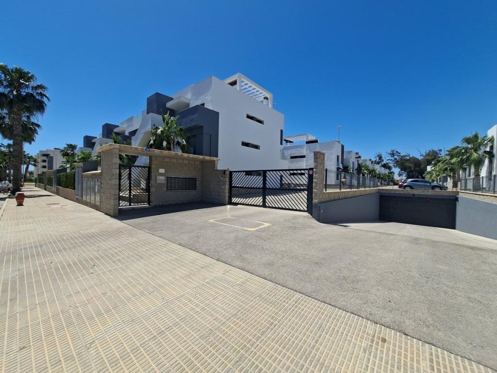 Apartment in Guardamar del Segura, Alicante, Spain 2 bedrooms, 88 sq.m. No. 189530