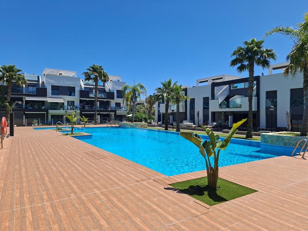 Apartment in Guardamar del Segura, Alicante, Spain 2 bedrooms, 88 sq.m. No. 189530