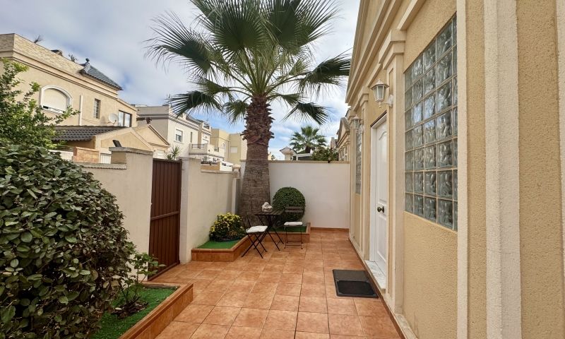 Huvila Torrevieja, Alicante, Espanja 4 makuuhuonetta, 124 m2 No. 189528