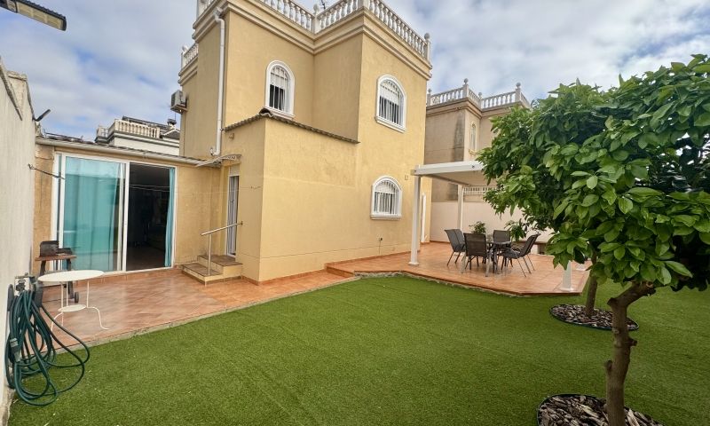 Huvila Torrevieja, Alicante, Espanja 4 makuuhuonetta, 124 m2 No. 189528