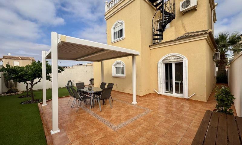 Huvila Torrevieja, Alicante, Espanja 4 makuuhuonetta, 124 m2 No. 189528