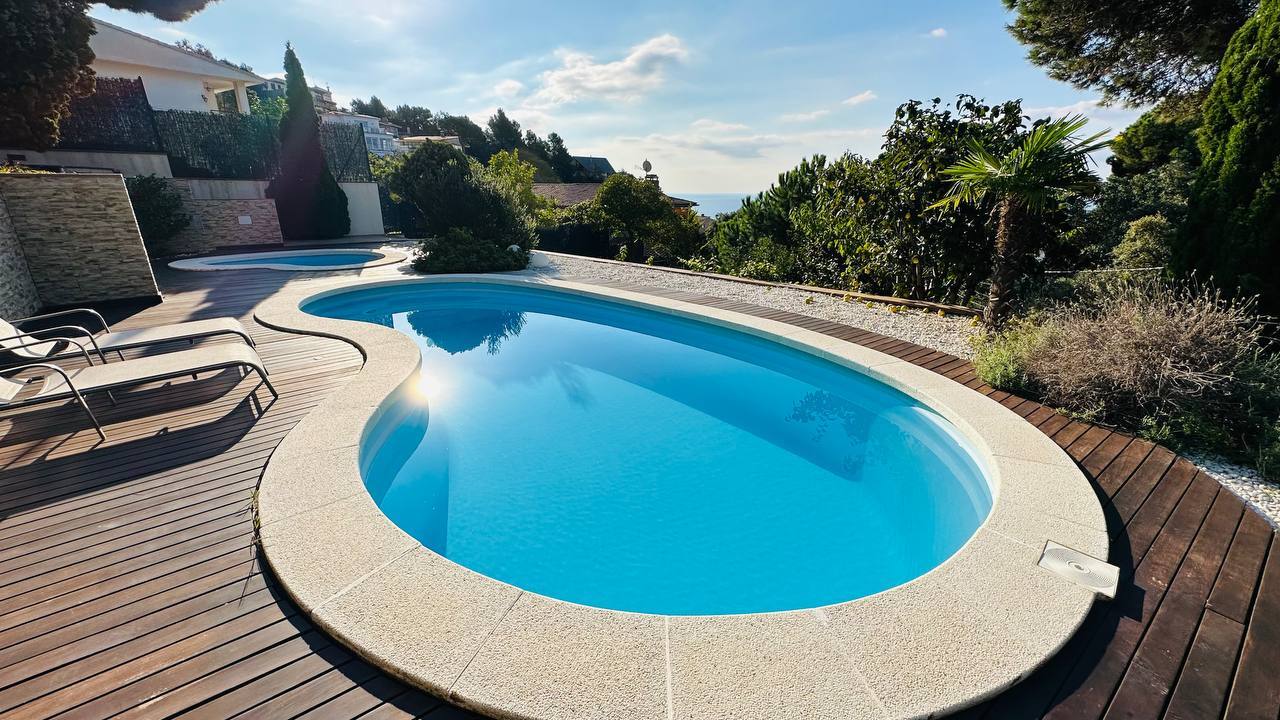 Dom w Lloret de Mar, Girona, Hiszpania 7 sypialni,  nr 140438