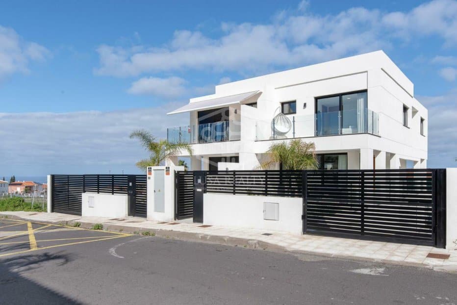 Townhouse à Santa Ursula, Tenerife, Espagne 3 chambres, 414 m2 No. 148794