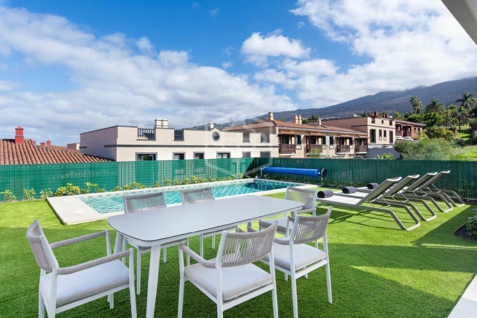 Townhouse à Santa Ursula, Tenerife, Espagne 3 chambres, 414 m2 No. 148794