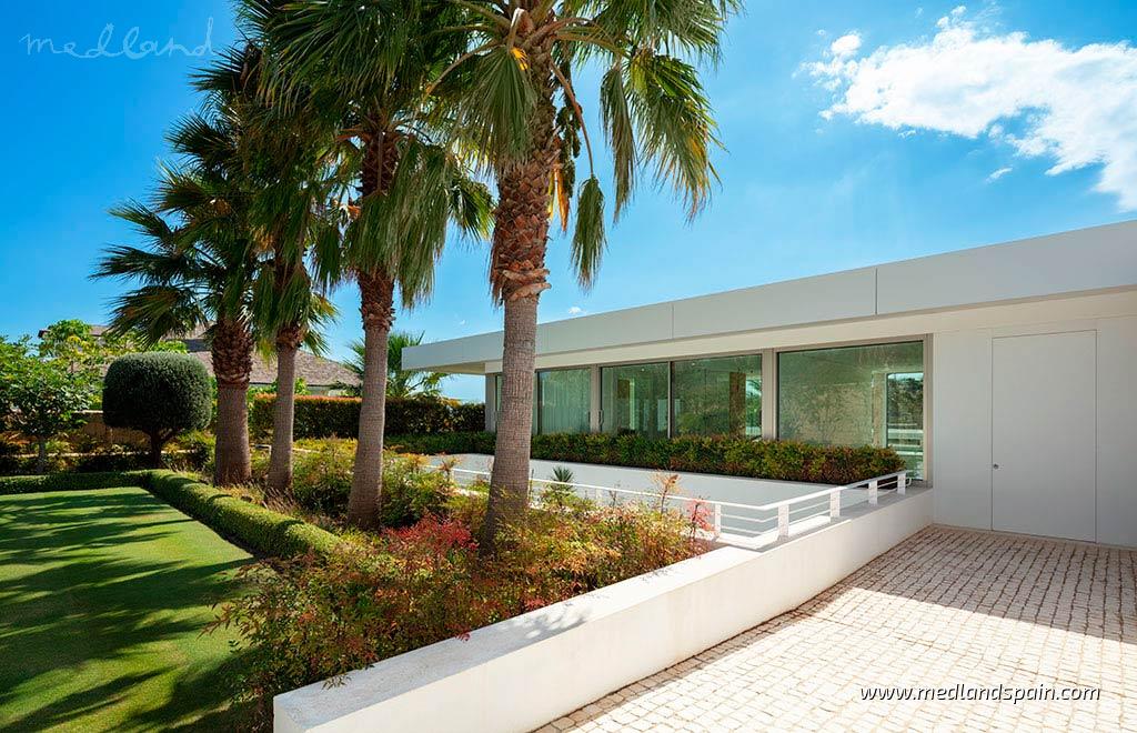 Villa i Casares, Malaga, Spanien 4 sovrum, 578 kvm. Nr. 104703
