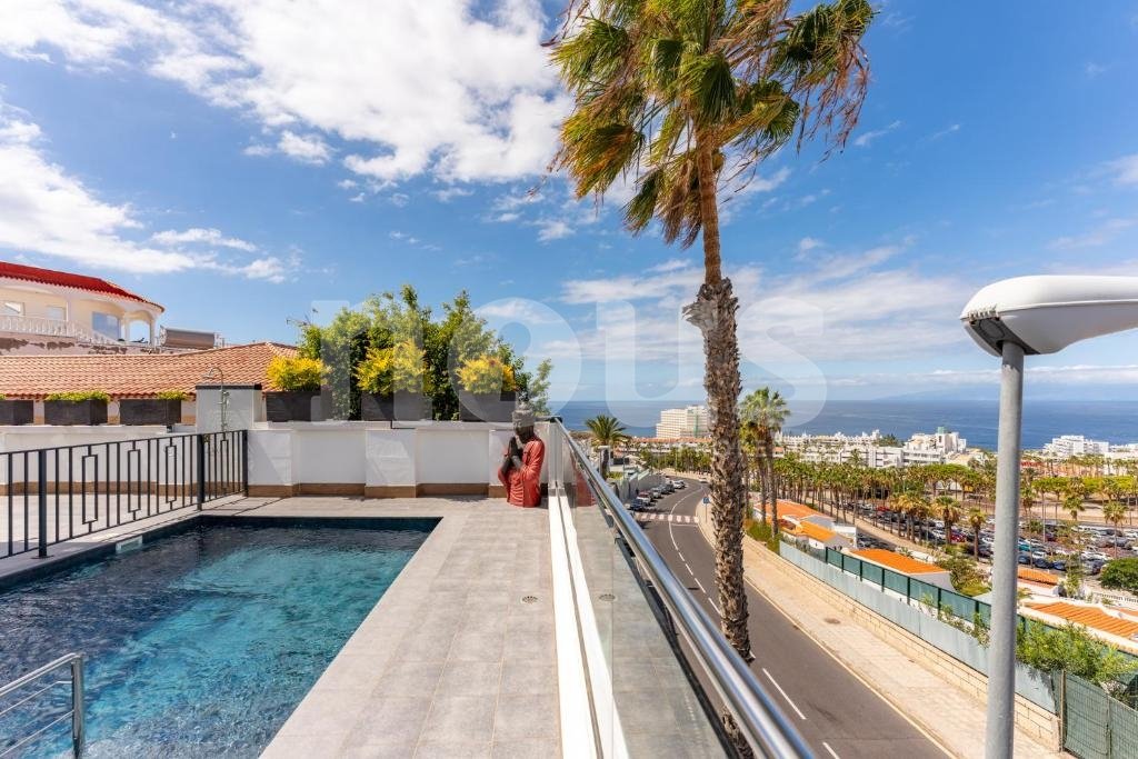 Villa in San Eugenio, Tenerife, Spanien 7 Schlafzimmer, 373 m2 Nr. 138279