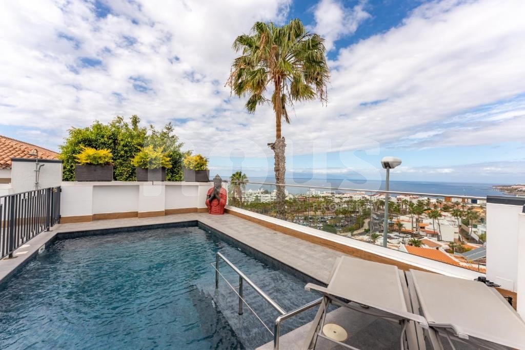 Villa in San Eugenio, Tenerife, Spanien 7 Schlafzimmer, 373 m2 Nr. 138279