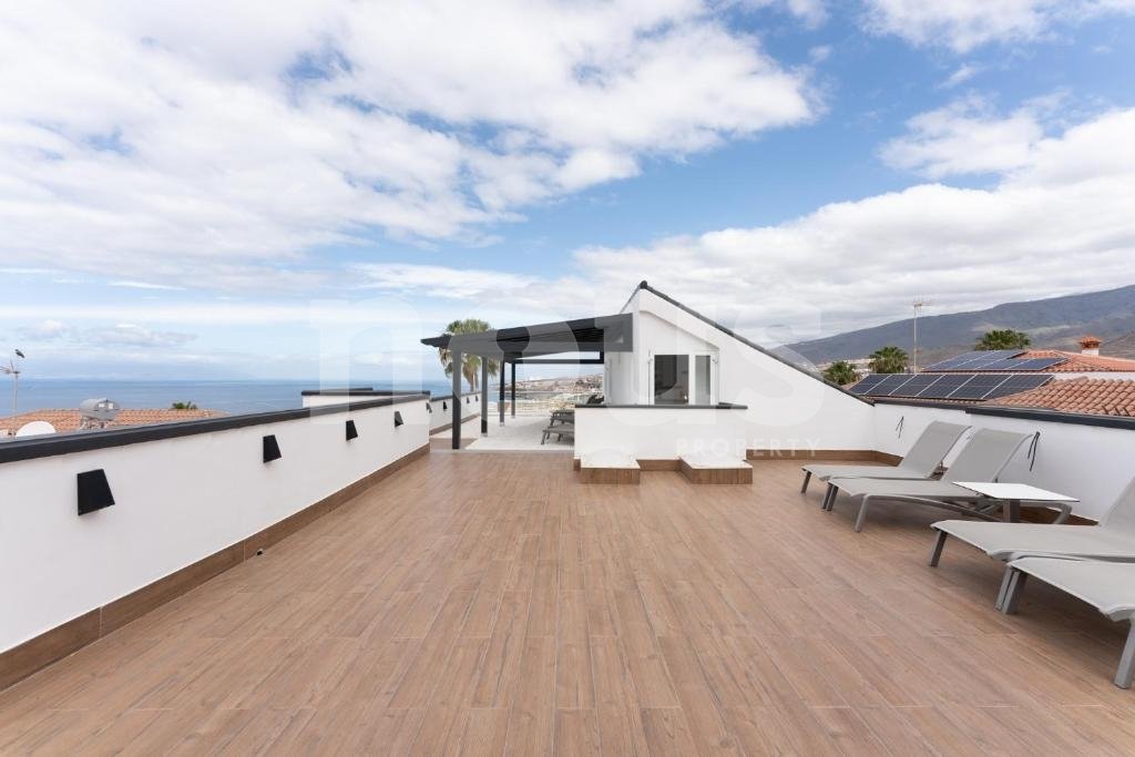 Villa in San Eugenio, Tenerife, Spanien 7 Schlafzimmer, 373 m2 Nr. 138279