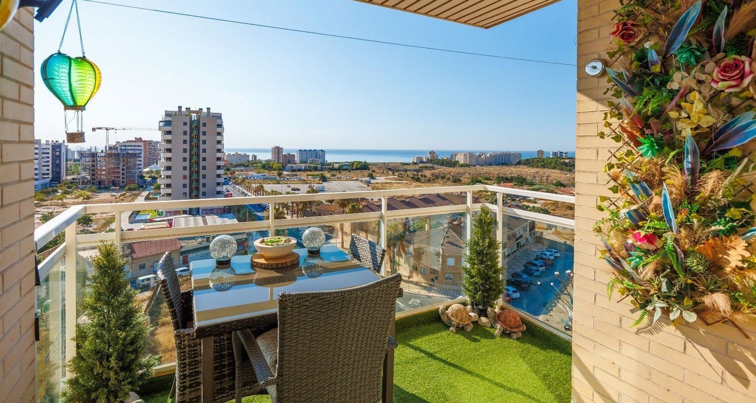 Apartment in El Campello, Alicante, Spain 3 bedrooms, 163 sq.m. No. 182097