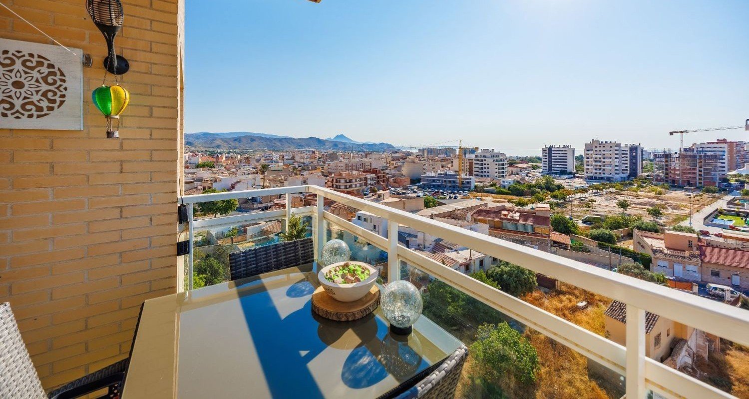 Apartment in El Campello, Alicante, Spain 3 bedrooms, 163 sq.m. No. 182097