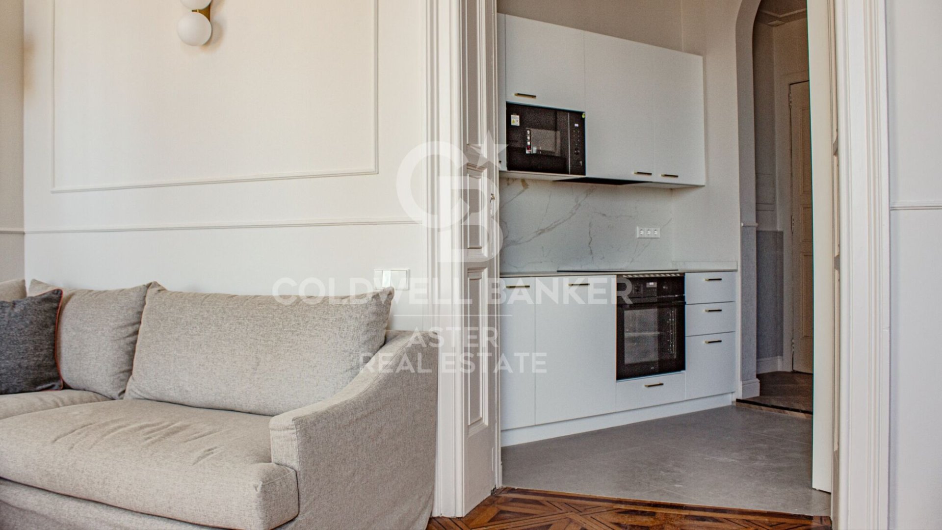 Trīņu māja Barcelona, Spānijā 2 istabas, 92 m2 Nr. 178974