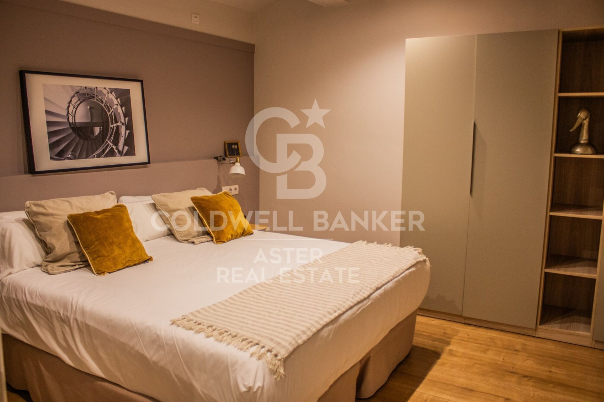 Tríplex en Barcelona, España 1 dormitorio, 69 m2 No. 178971