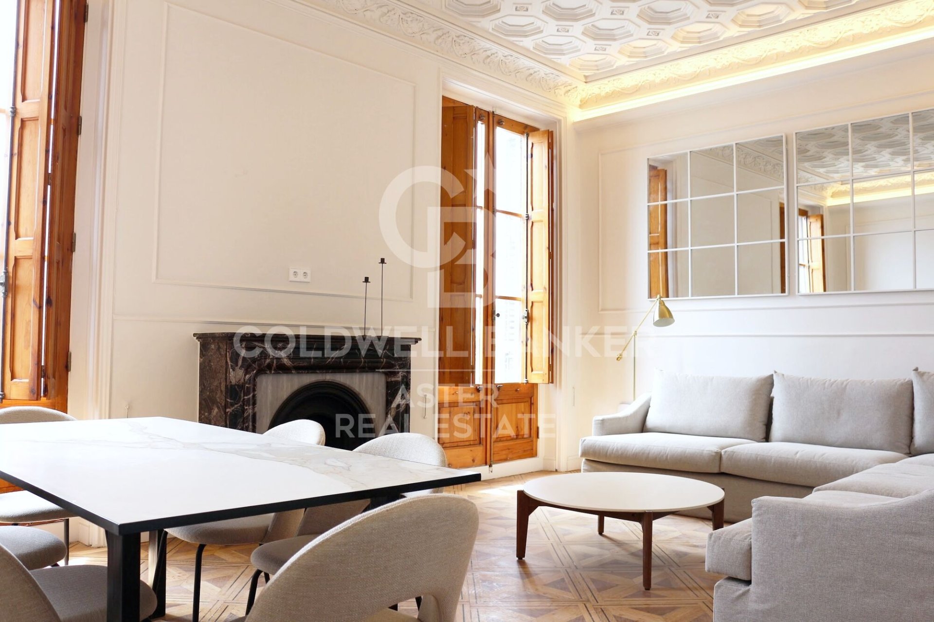 Trīņu māja Barcelona, Spānijā 2 istabas, 89 m2 Nr. 178972