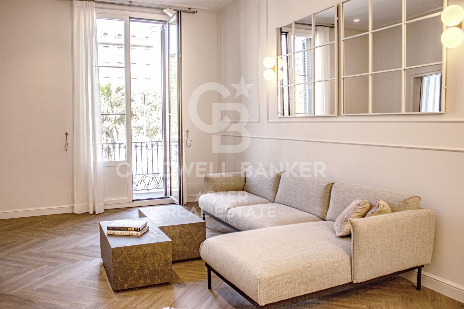 Trīņu māja Barcelona, Spānijā 2 istabas, 118 m2 Nr. 178975