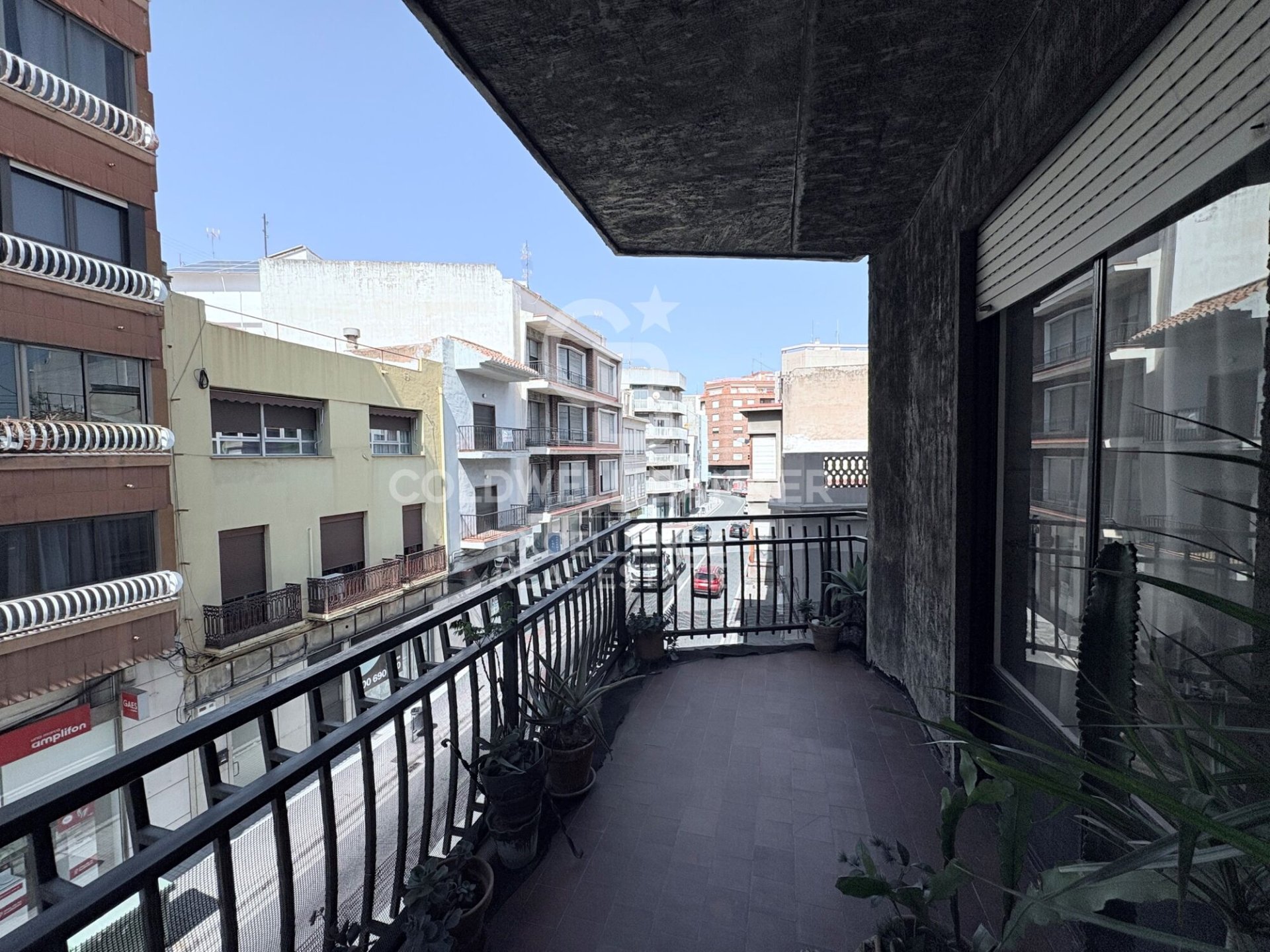 Kommersiell fastighet i Oliva, Valencia, Spanien 866 kvm. Nr. 178976
