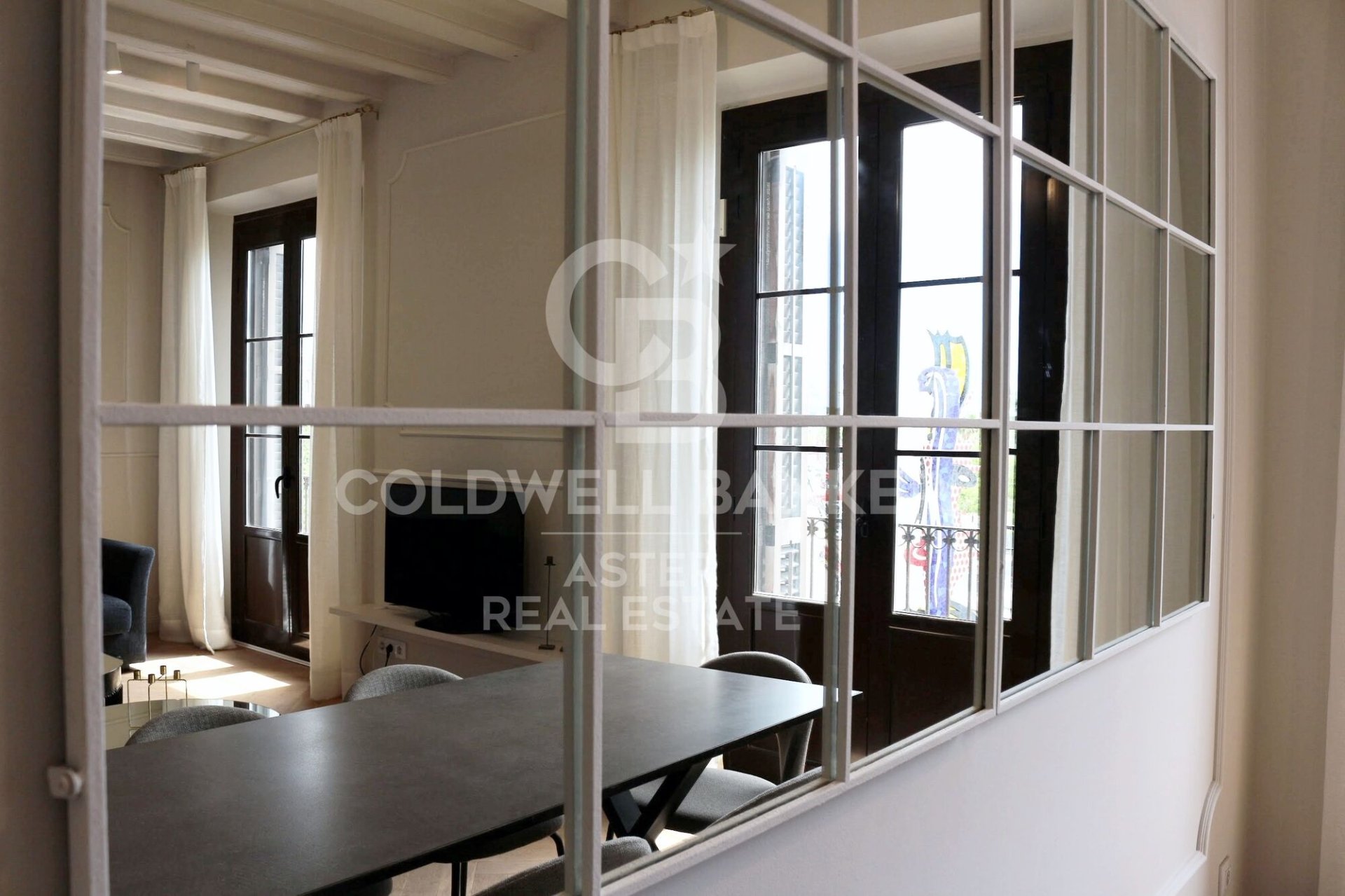 Trīņu māja Barcelona, Spānijā 2 istabas, 86 m2 Nr. 178973