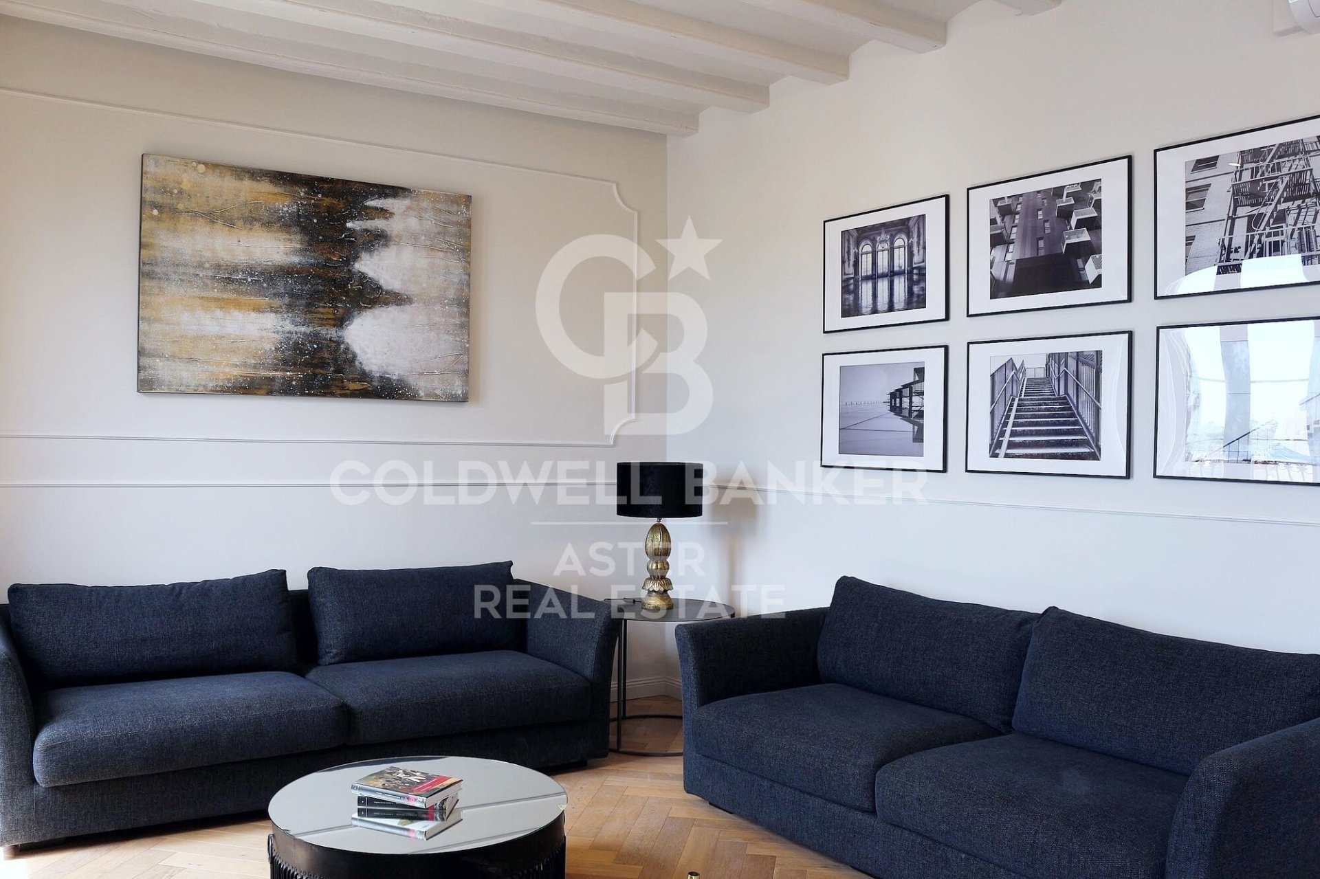 Trīņu māja Barcelona, Spānijā 2 istabas, 86 m2 Nr. 178973