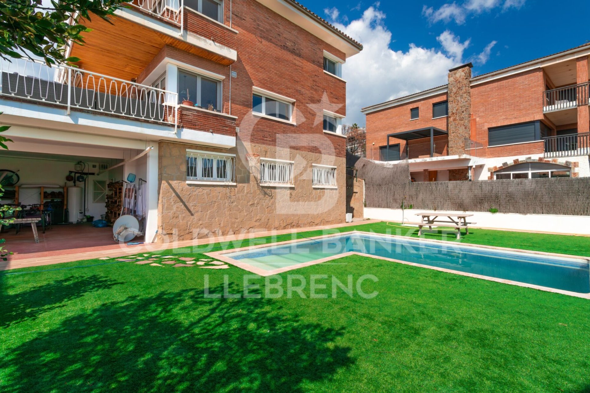 Māja Sant Just Desvern, Barcelona, Spānijā 6 istabas, 351 m2 Nr. 178977