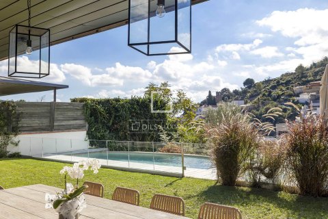 Willa w Barcelona, Hiszpania 5 sypialni, 580 mkw. nr 150261
