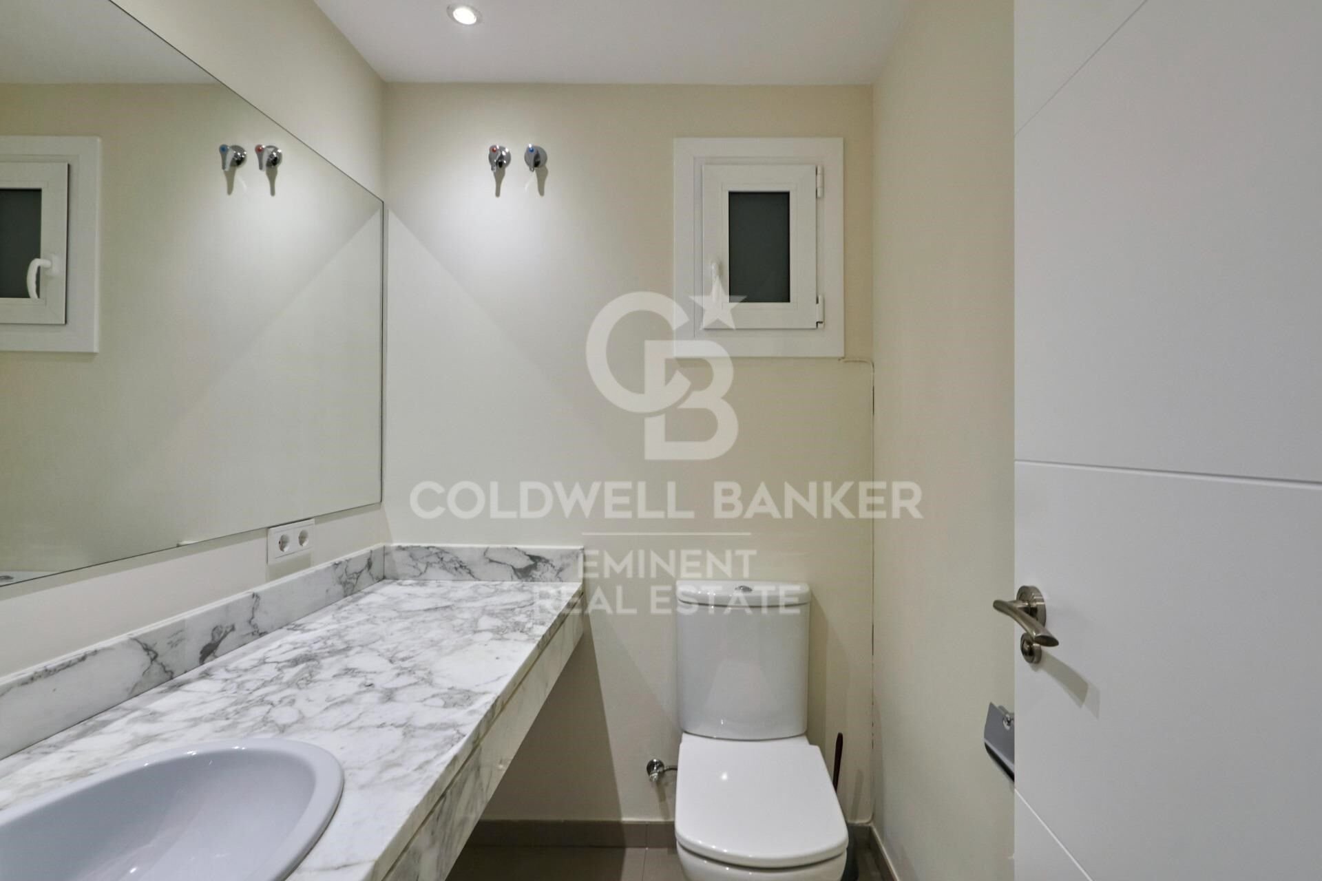 Apartamento en Barcelona, España 5 dormitorios, 250 m2 No. 160454