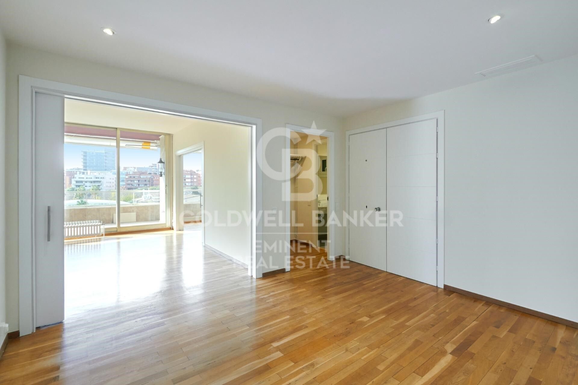 Apartamento en Barcelona, España 5 dormitorios, 250 m2 No. 160454