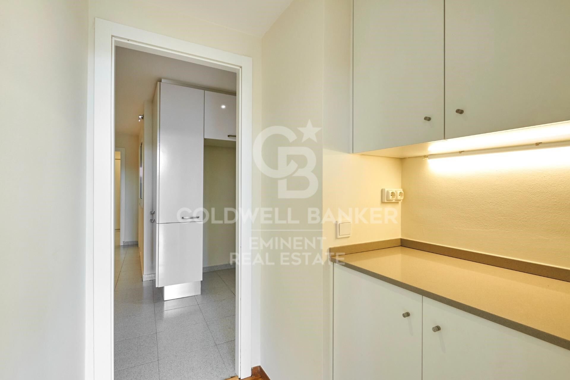 Apartamento en Barcelona, España 5 dormitorios, 250 m2 No. 160454