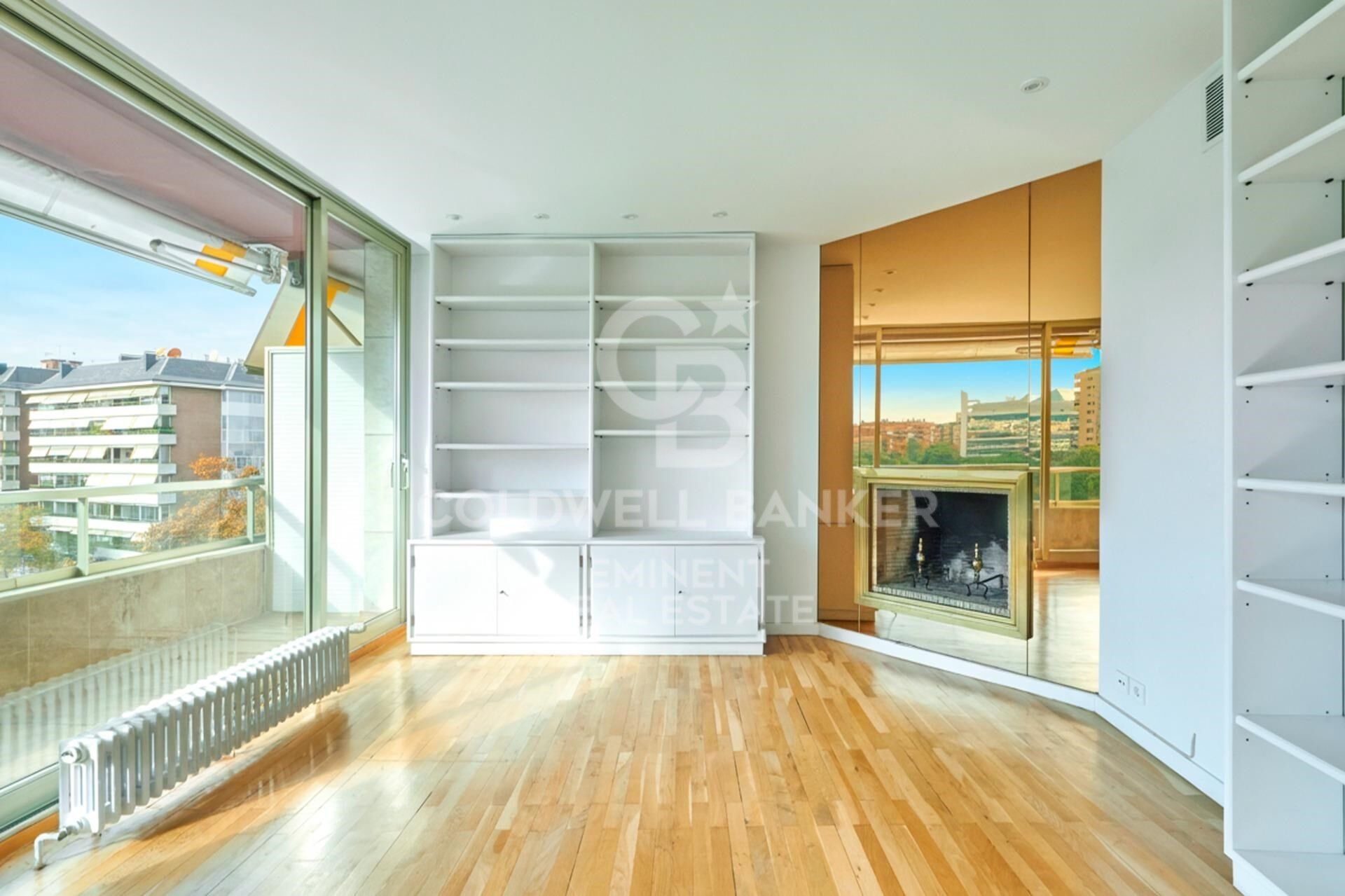 Apartamento en Barcelona, España 5 dormitorios, 250 m2 No. 160454