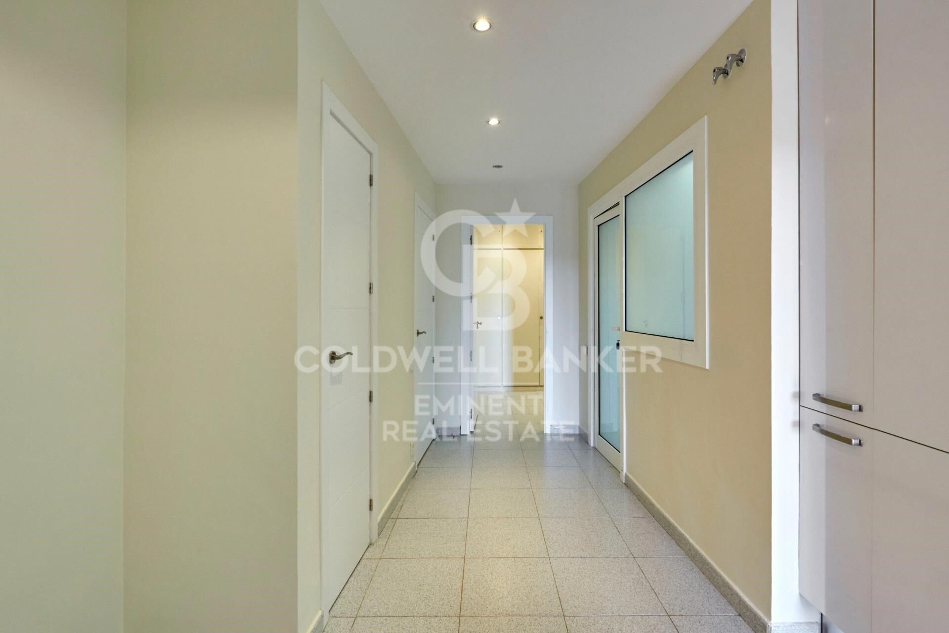Apartamento en Barcelona, España 5 dormitorios, 250 m2 No. 160454