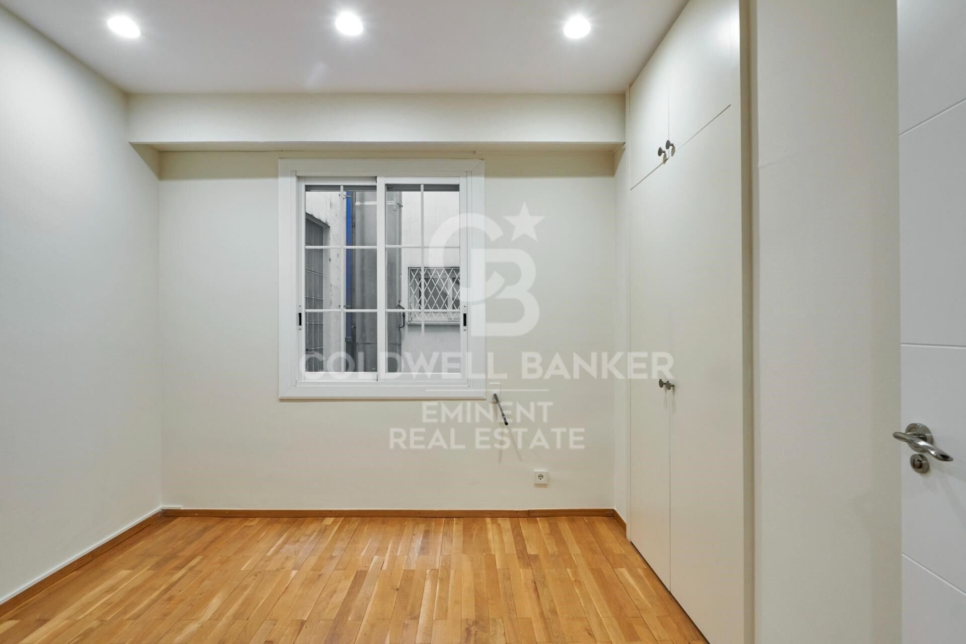 Apartamento en Barcelona, España 5 dormitorios, 250 m2 No. 160454
