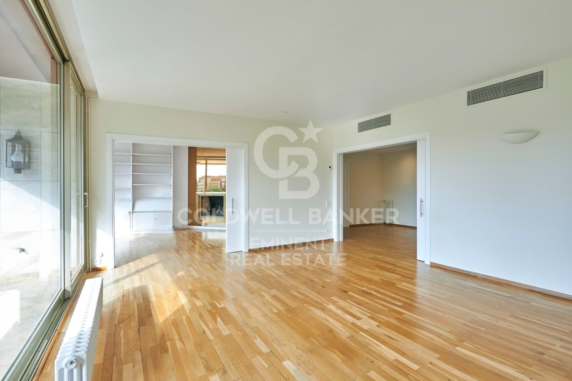 Apartamento en Barcelona, España 5 dormitorios, 250 m2 No. 160454