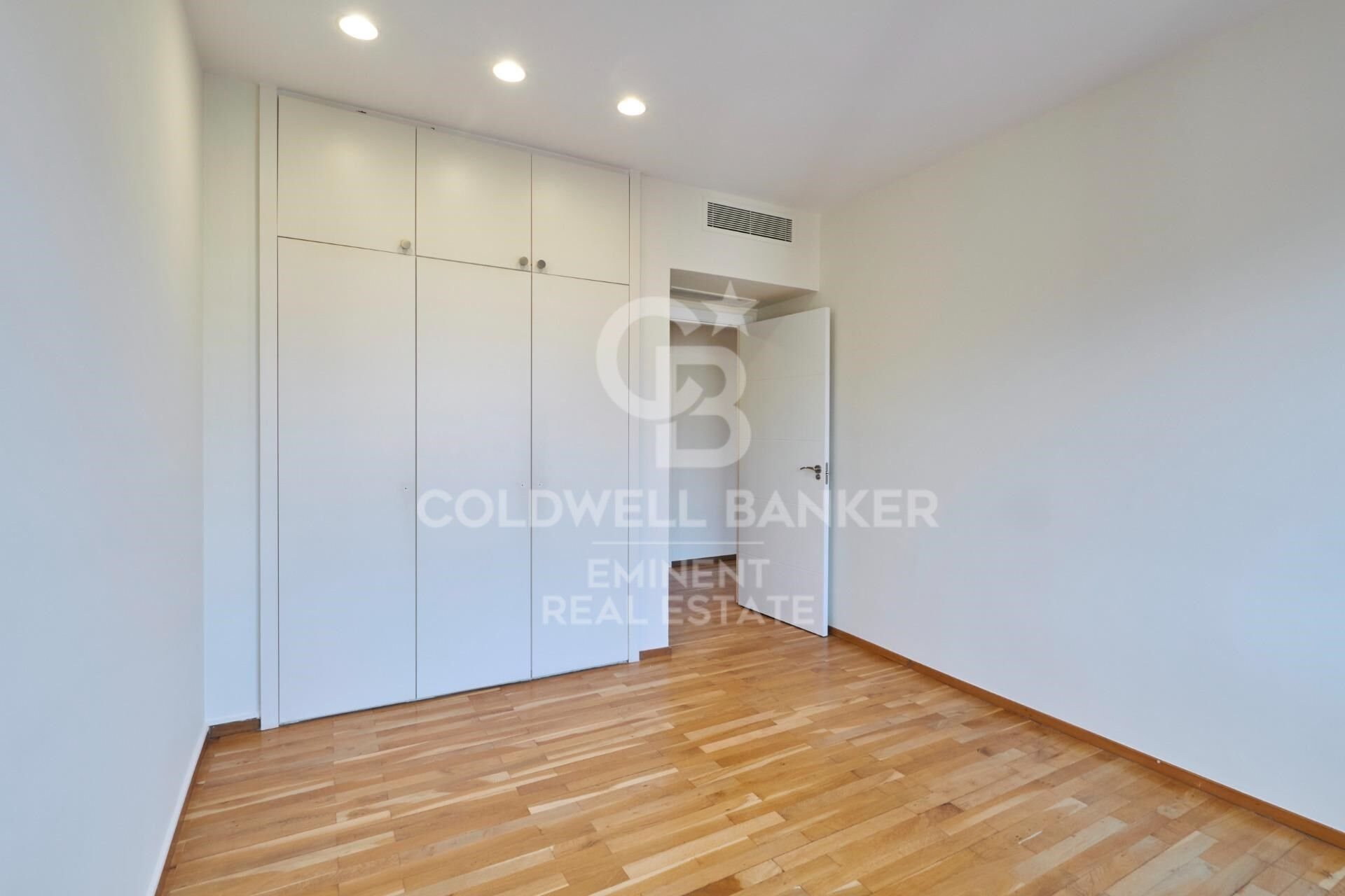 Apartamento en Barcelona, España 5 dormitorios, 250 m2 No. 160454