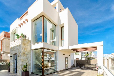 Villa in Alicante, Spanien 5 Schlafzimmer, 116 m2 Nr. 76692