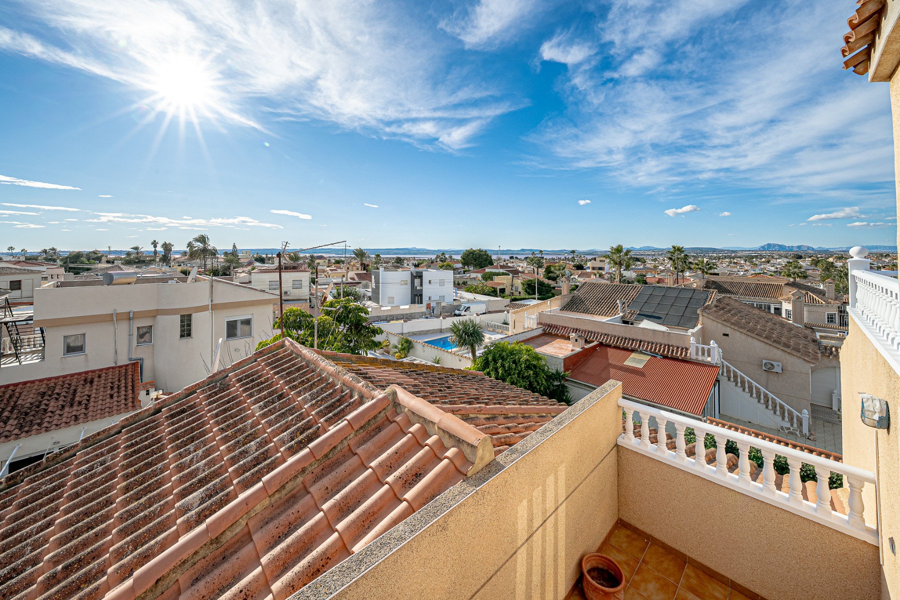 Kaupunkipientalo Torrevieja, Alicante, Espanja 4 makuuhuonetta, 187 m2 No. 189254